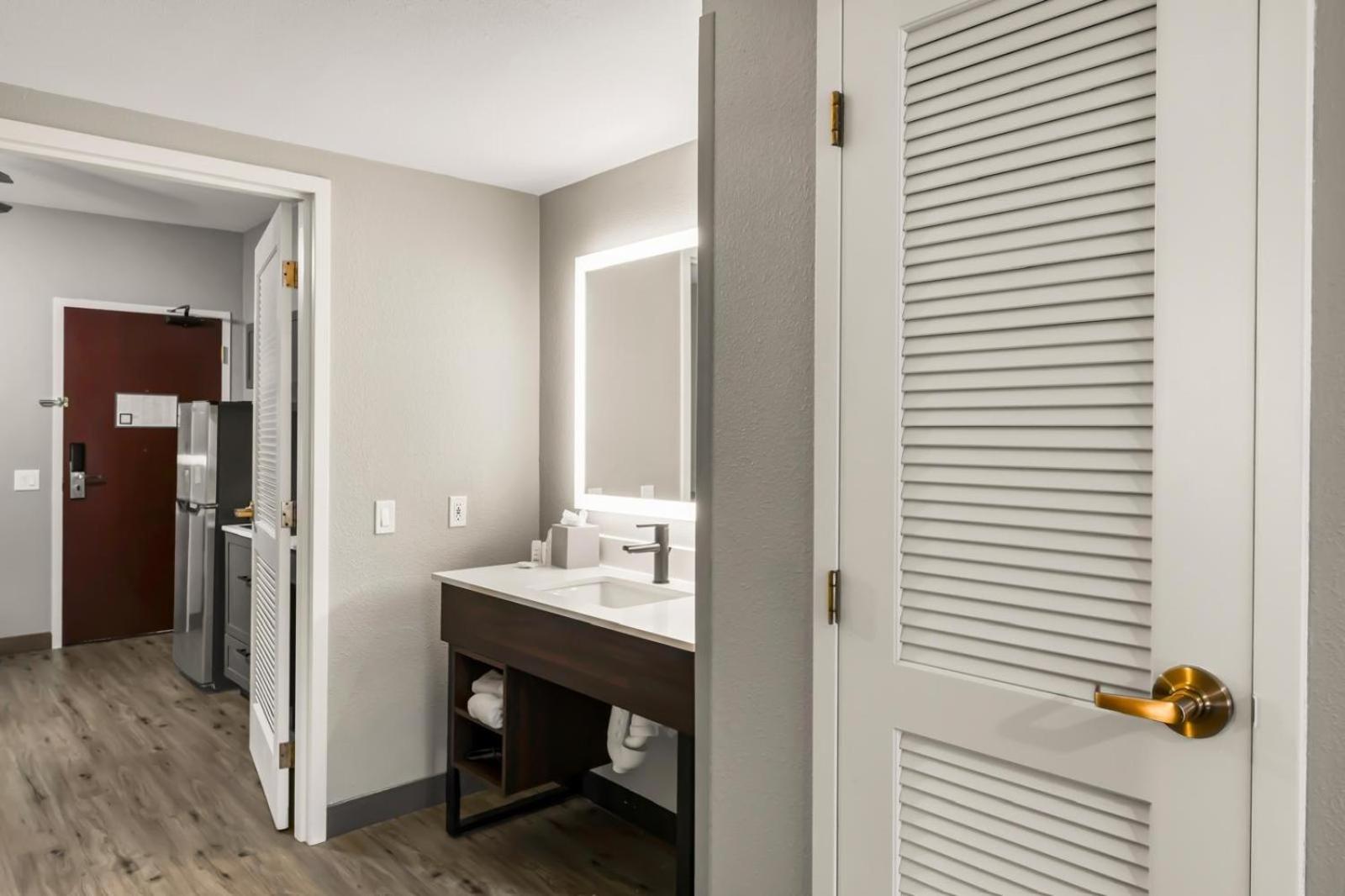 Hawthorn Extended Stay By Wyndham College Station Exterior photo