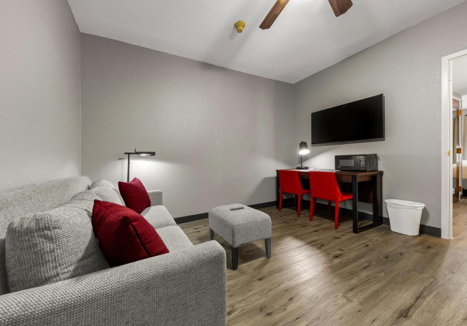 Hawthorn Extended Stay By Wyndham College Station Exterior photo